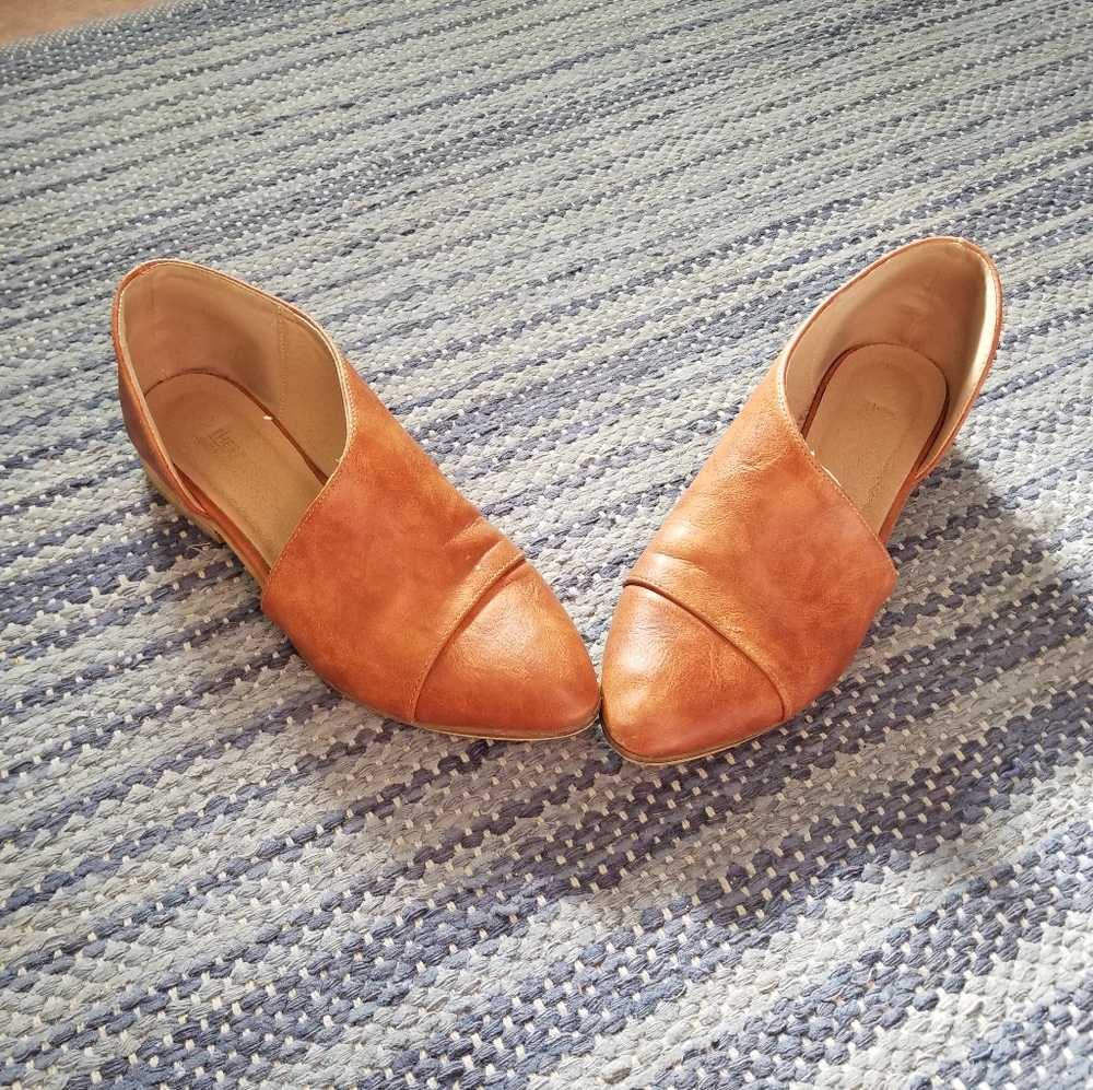 Catherine Malandrino brown leather point-toe flats Size 8.5